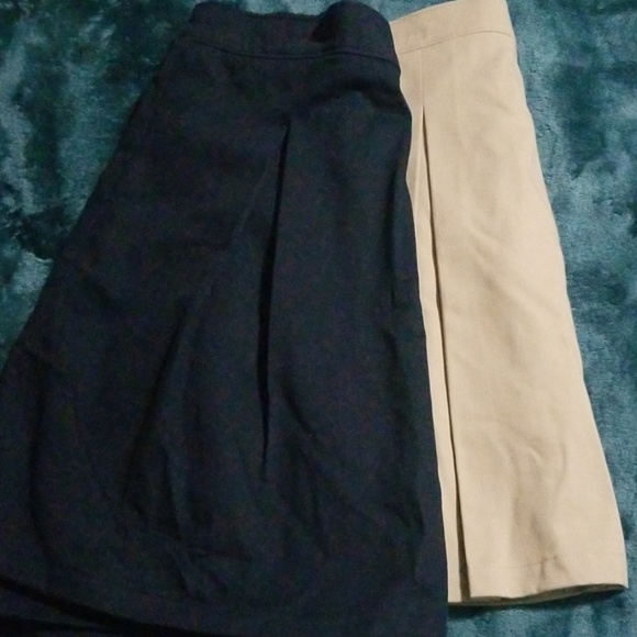 Uniform skirts - Picture 4 of 4